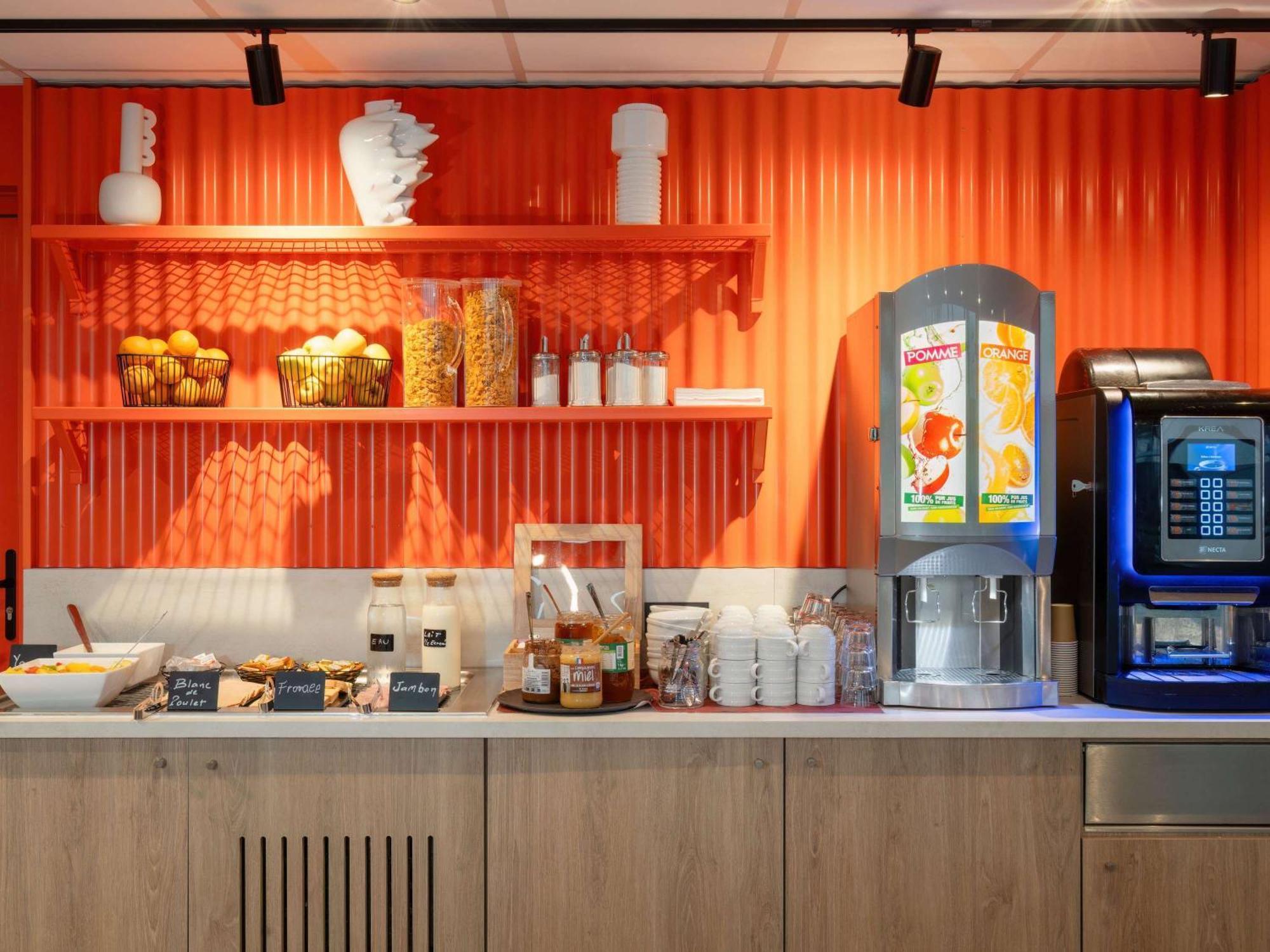 Ibis Budget Pertuis Portes Du Luberon Ngoại thất bức ảnh